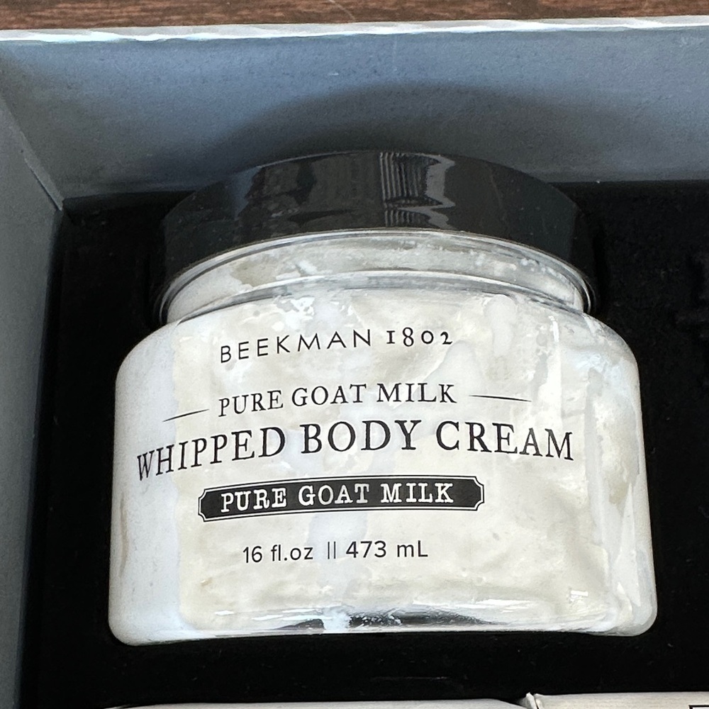 Beekman 1802 Gray and Red Gift Box - Picture 3 of 7